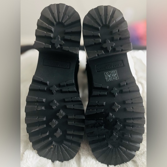 Karl Lagerfeld Breck Chelsea Black Studded Combat Boots - Picture 4 of 4